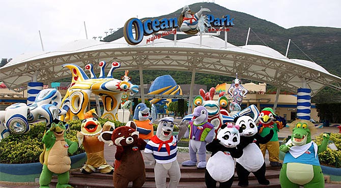 0012_Entrance-Plaza-Ocean-Park-Hong-Kong-Attrations-International-3